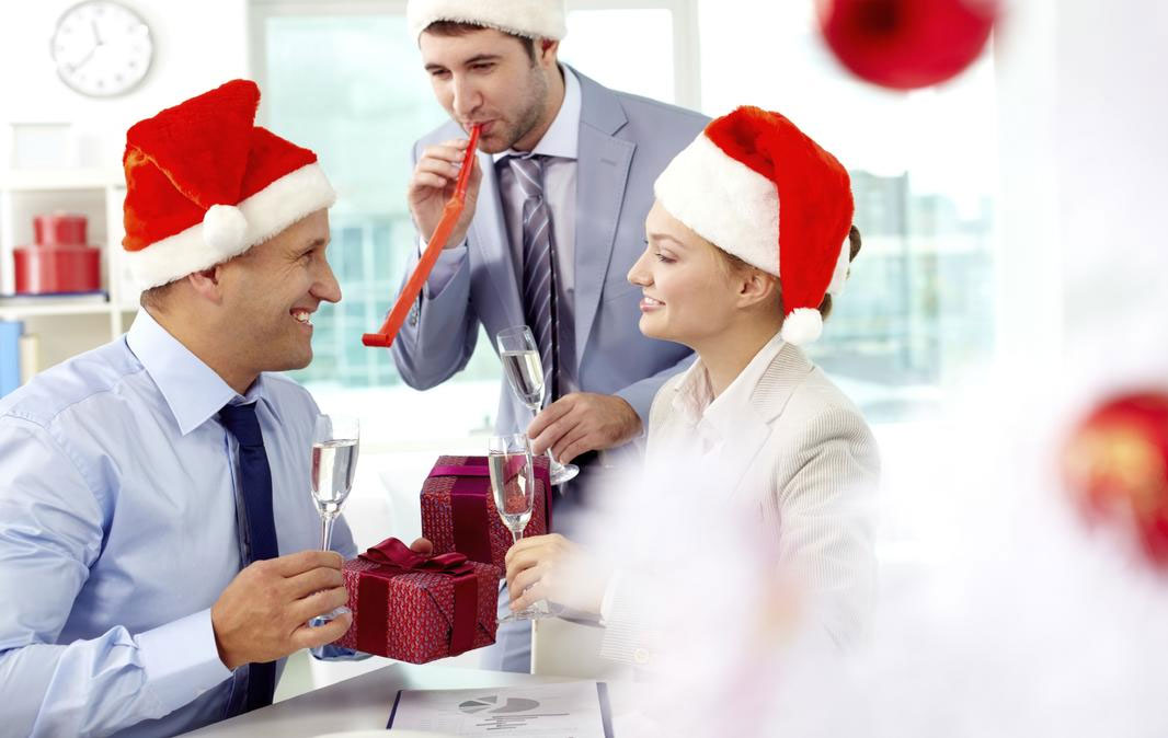 Your B2B Sales Shouldn’t Take a Holiday | Janek