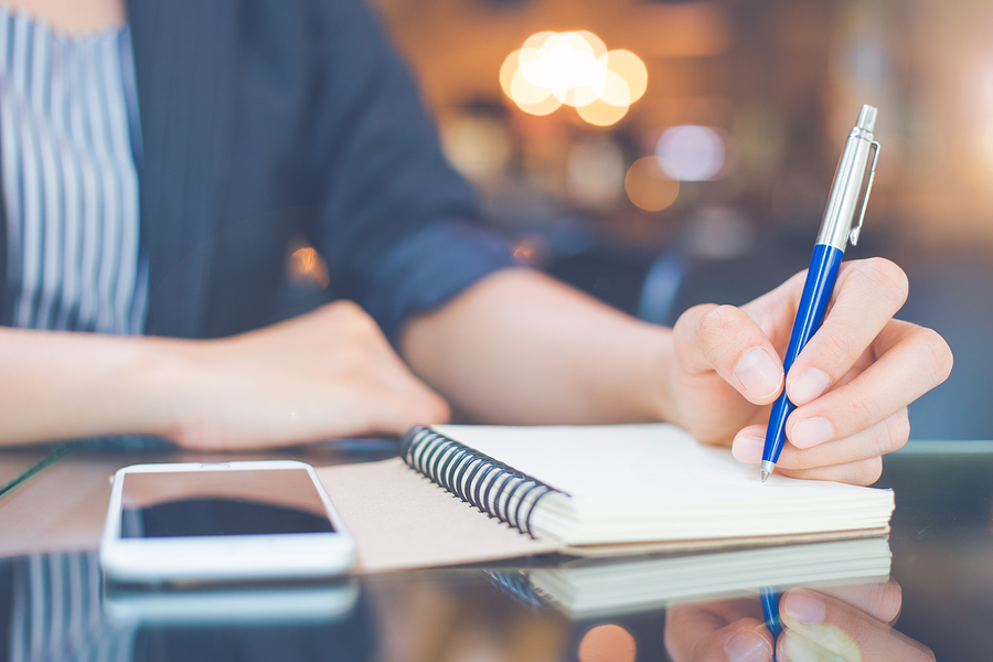The 7 Qualities of Good Readers and Writers That Sales Professionals Also Need